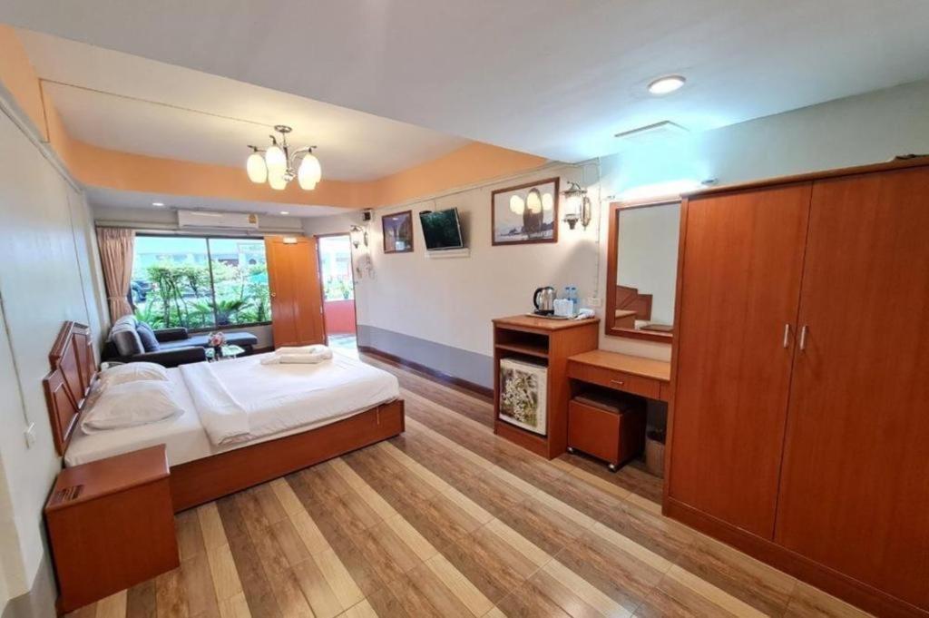 Phu Nga Hotel Natai Beach Екстериор снимка