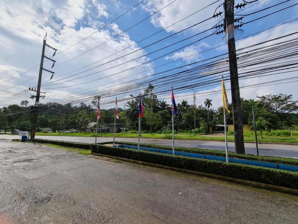 Phu Nga Hotel Natai Beach Екстериор снимка